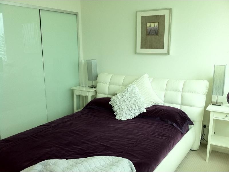 120 Surf Parade, Broadbeach QLD 4218