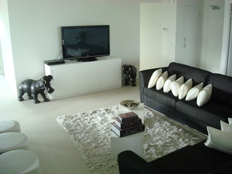 120 Surf Parade, Broadbeach QLD 4218