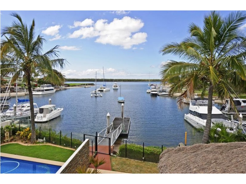 2/9 Joseph Street, Runaway Bay QLD 4216