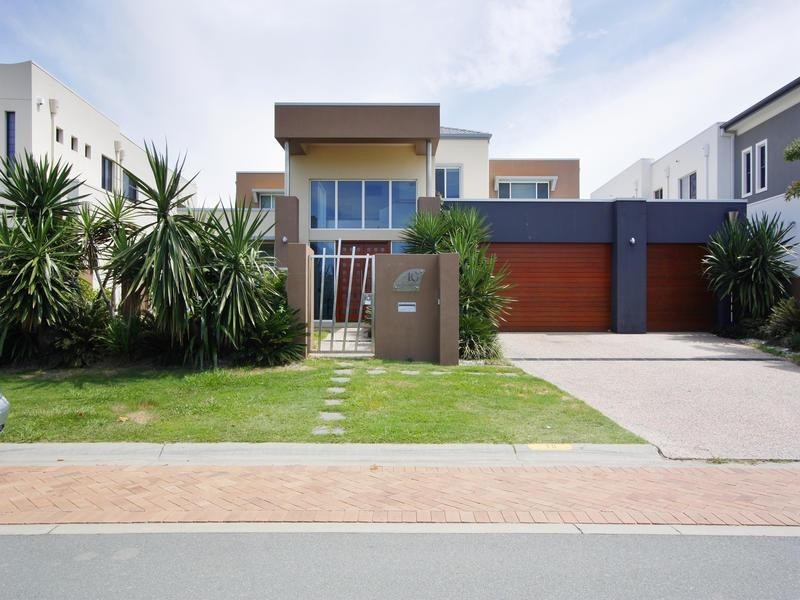 10 Westminster Court, Sovereign Islands QLD 4216
