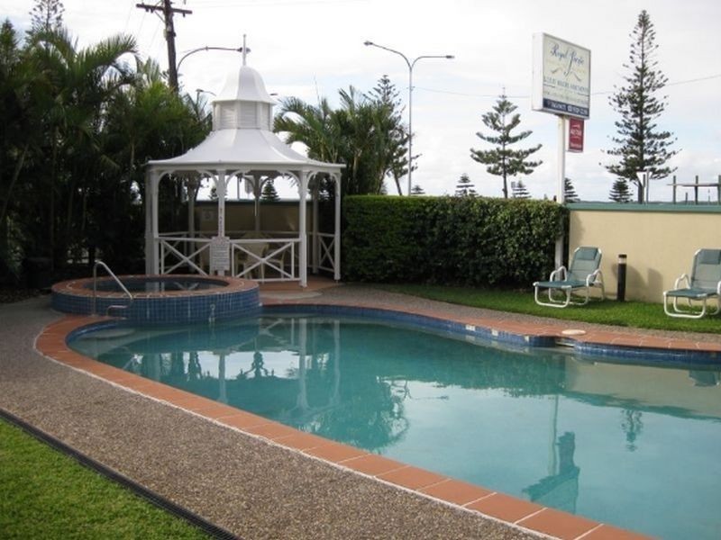 484 Marine Parade, Biggera Waters QLD 4216