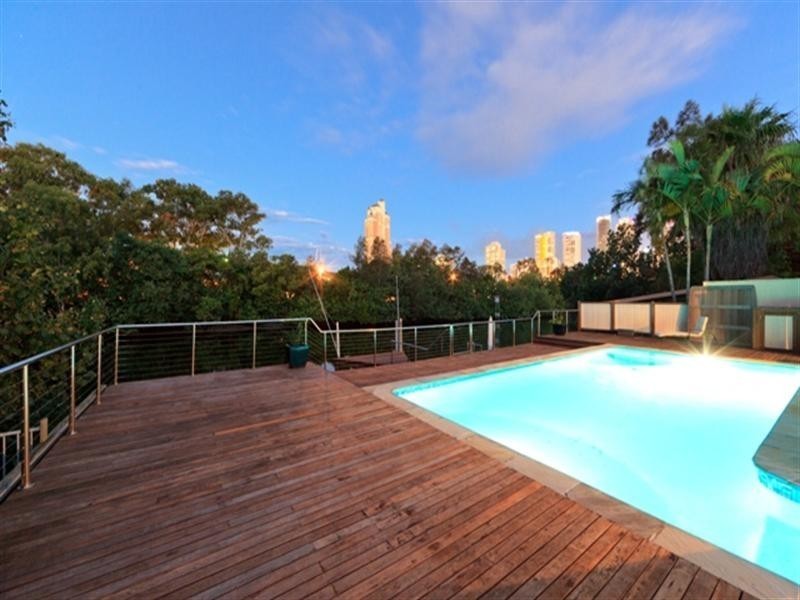 42 Karina Crescent, Broadbeach Waters QLD 4218