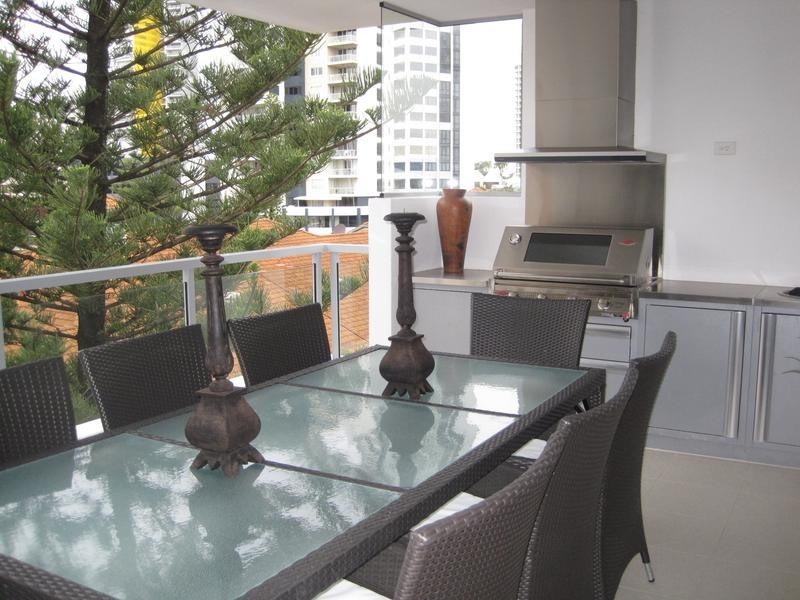 120 Surf Parade, Broadbeach QLD 4218