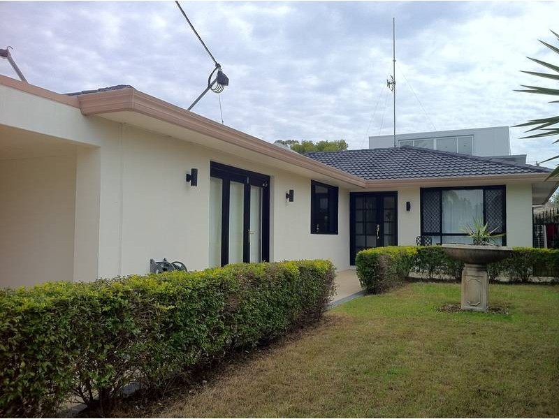 17 COOGEEN ST, Bundall QLD 4217