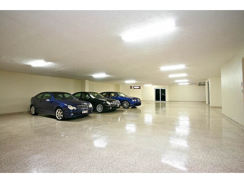 50-52 Knightsbridge Parade East, Sovereign Islands QLD 4216