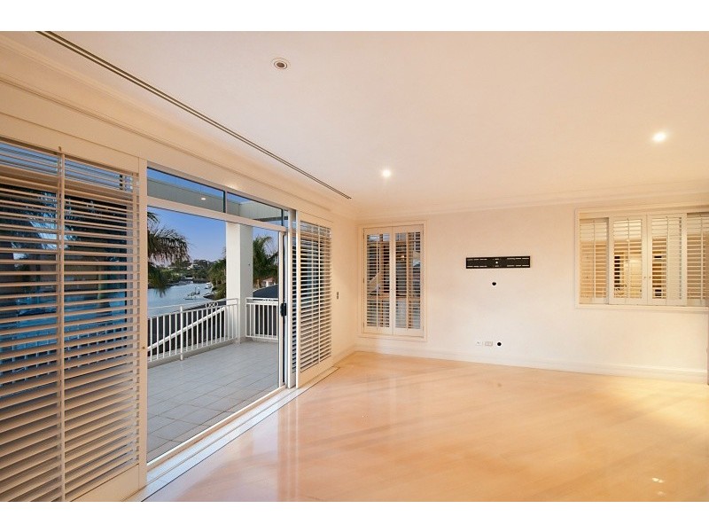 1077 Killymoon Drive, Hope Island QLD 4212