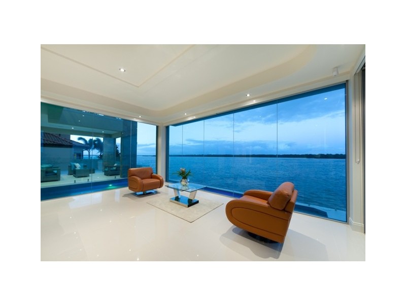 54 Knightsbridge Parade East, Sovereign Islands QLD 4216
