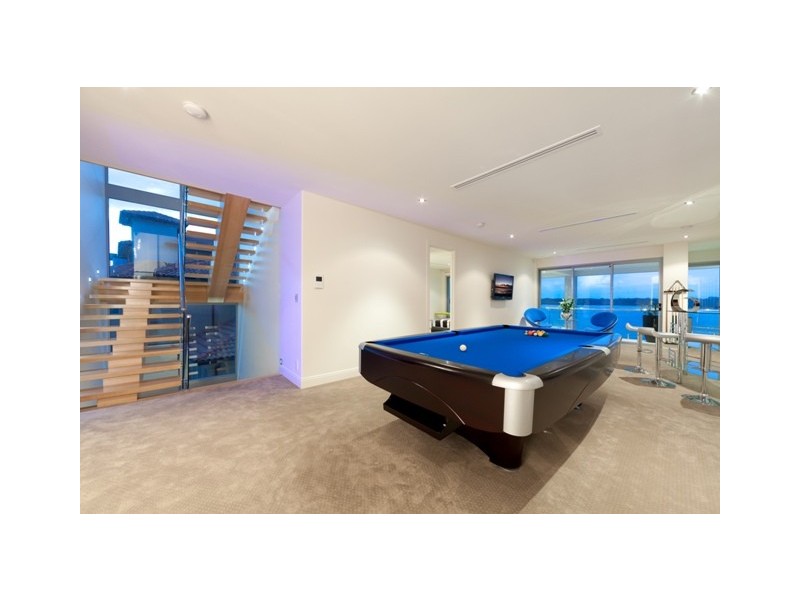 54 Knightsbridge Parade East, Sovereign Islands QLD 4216