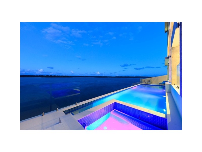 54 Knightsbridge Parade East, Sovereign Islands QLD 4216