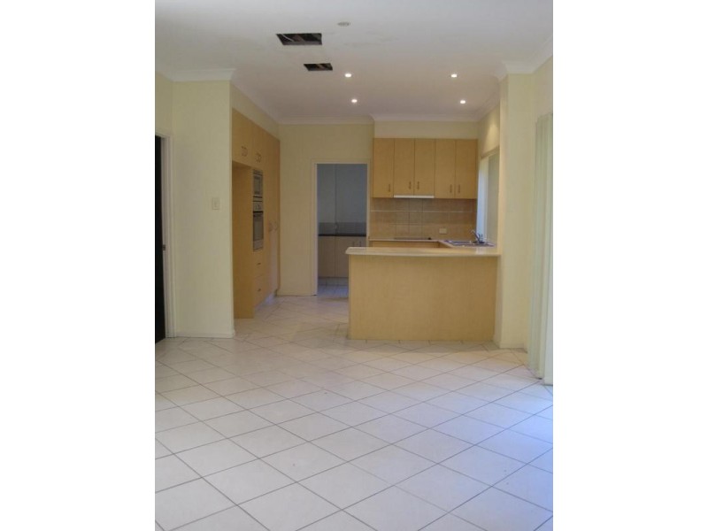 5 Mal Burke Street, Southport QLD 4215