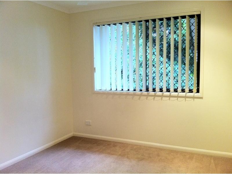 5 Mal Burke Street, Southport QLD 4215