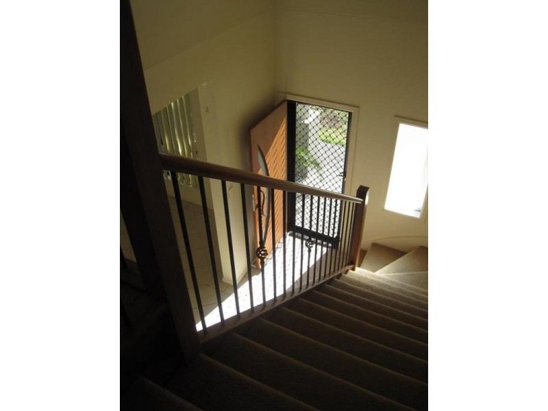 5 Mal Burke Street, Southport QLD 4215