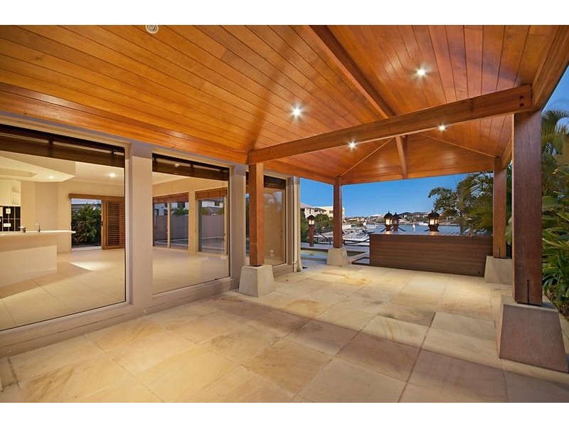 50 Calmwater Crescent, Helensvale QLD 4212