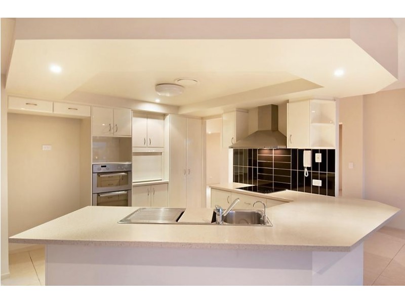 50 Calmwater Crescent, Helensvale QLD 4212