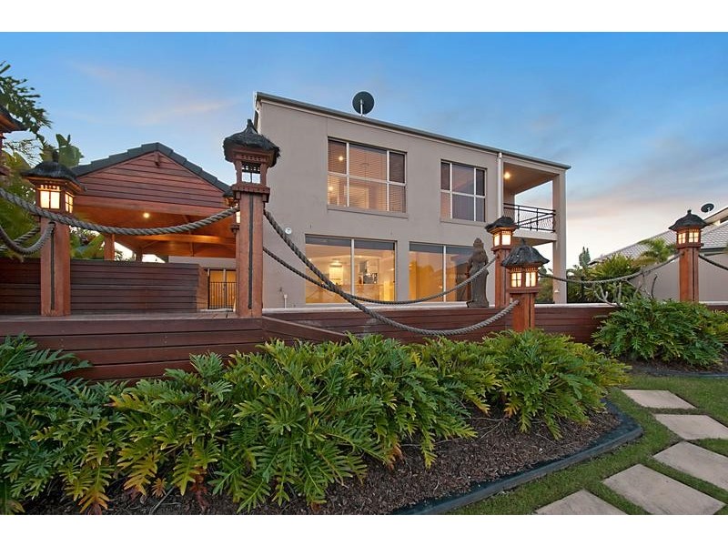 50 Calmwater Crescent, Helensvale QLD 4212