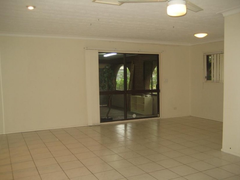31 Killowill Avenue, Paradise Point QLD 4216