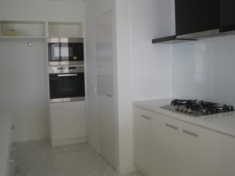 120 Surf Parade, Broadbeach QLD 4218