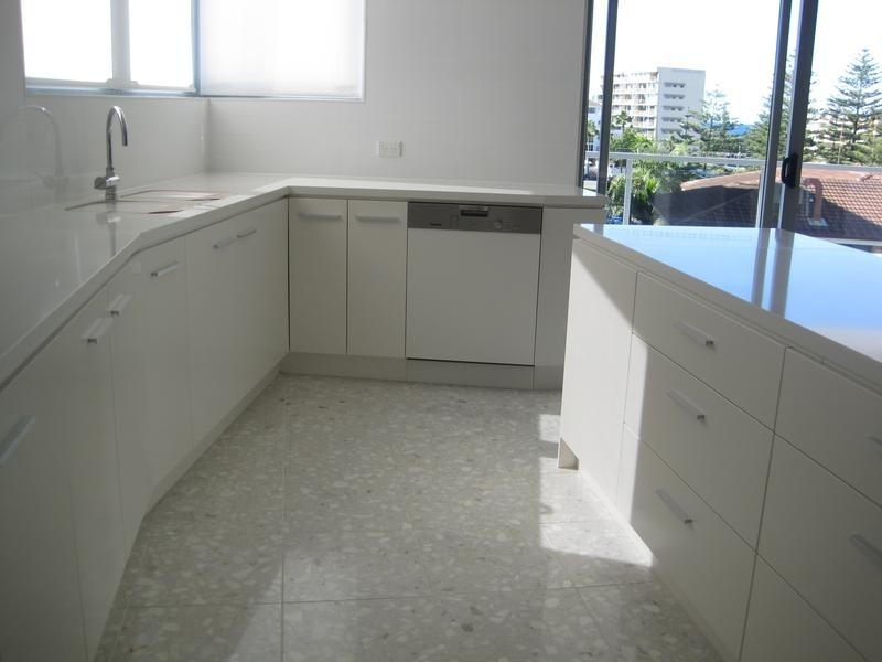 120 Surf Parade, Broadbeach QLD 4218