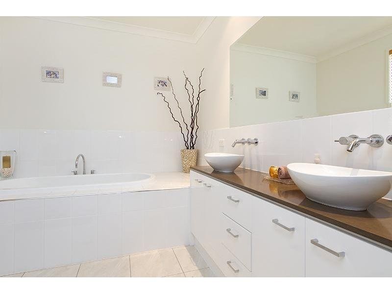 17 Southaven, Helensvale QLD 4212