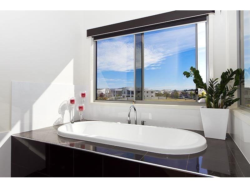 17 Southaven, Helensvale QLD 4212
