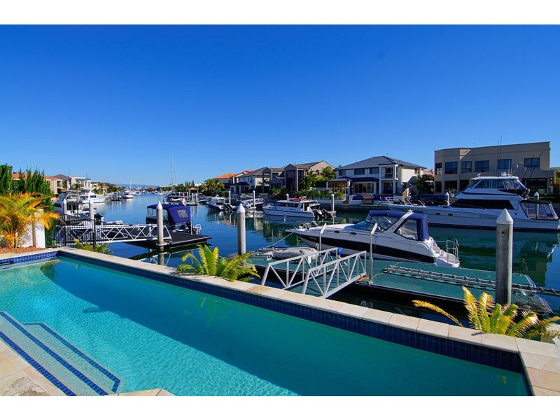 5 Kensington Mews, Sovereign Islands QLD 4216