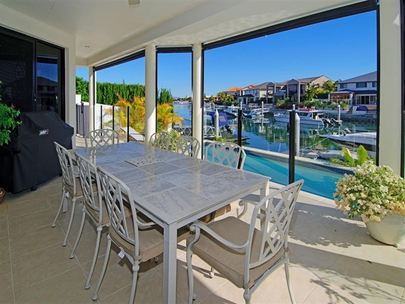 5 Kensington Mews, Sovereign Islands QLD 4216