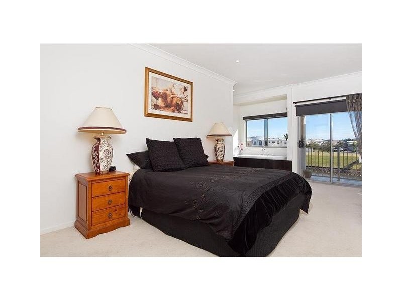 17 Southaven Drive, Helensvale QLD 4212