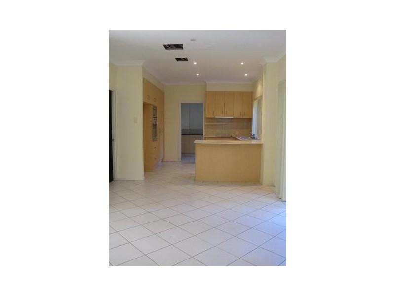 5 Mal Burke Street, Southport QLD 4215