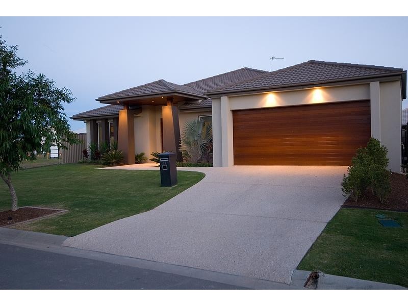 29 Rhodium Crescent, Hope Island QLD 4212