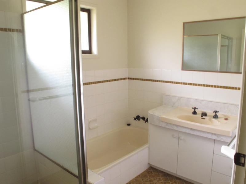 18 Huon Crescent, Runaway Bay QLD 4216