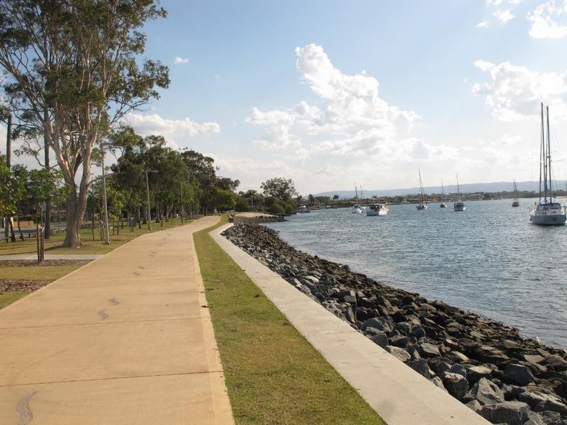27 Killowill Avenue, Paradise Point QLD 4216