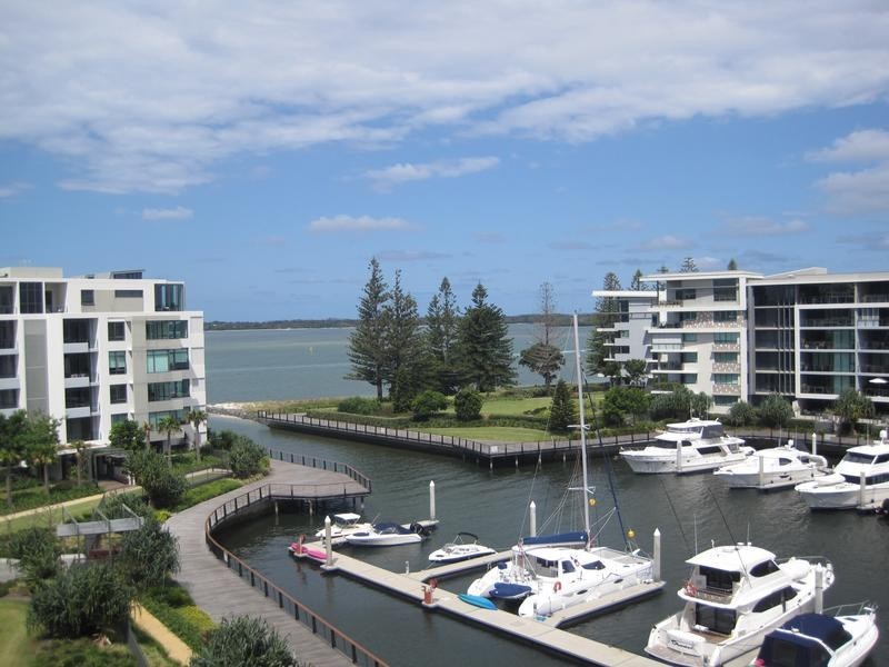 323 Bayview Street, Hollywell QLD 4216