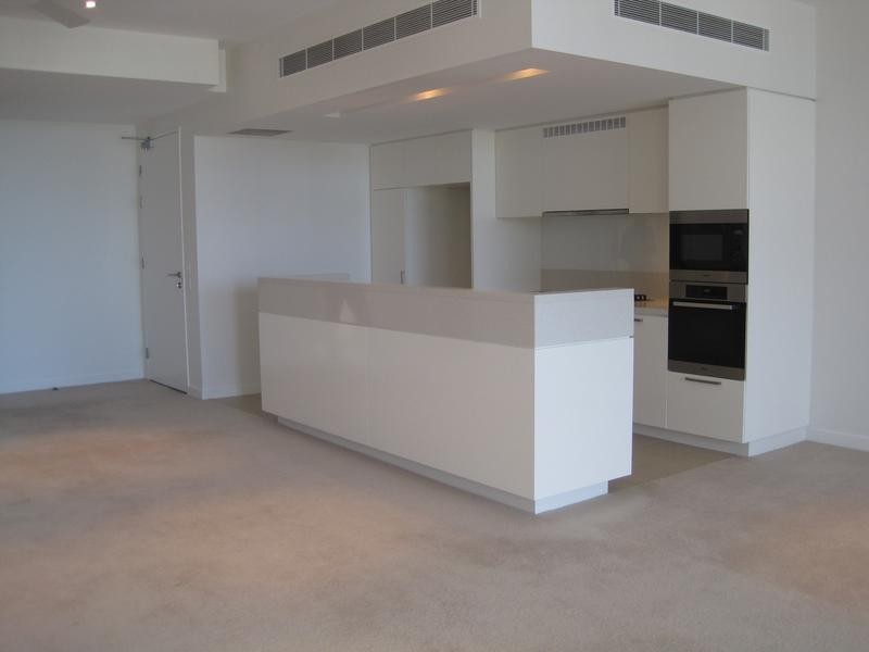 323 Bayview Street, Hollywell QLD 4216