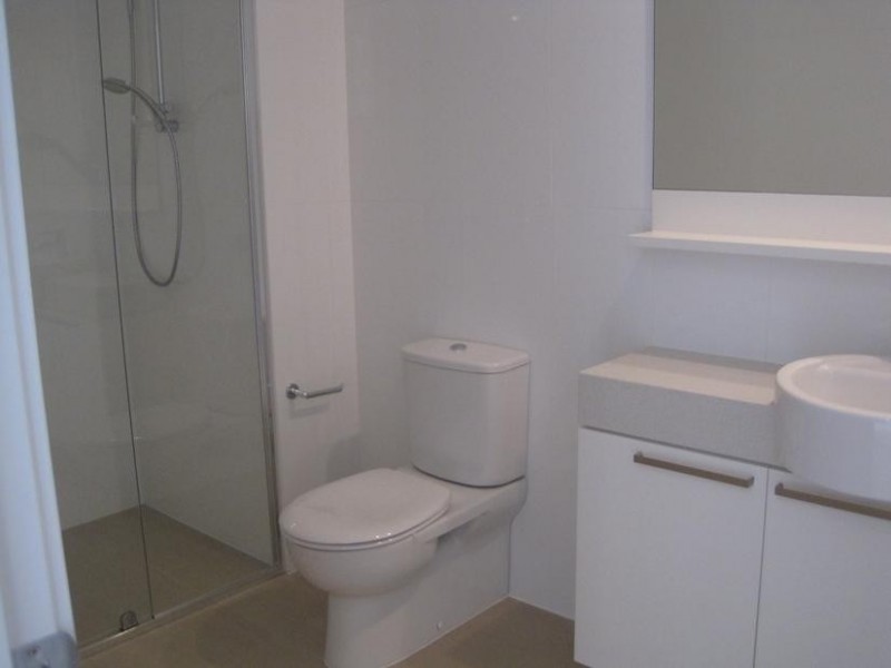 323 Bayview Street, Hollywell QLD 4216