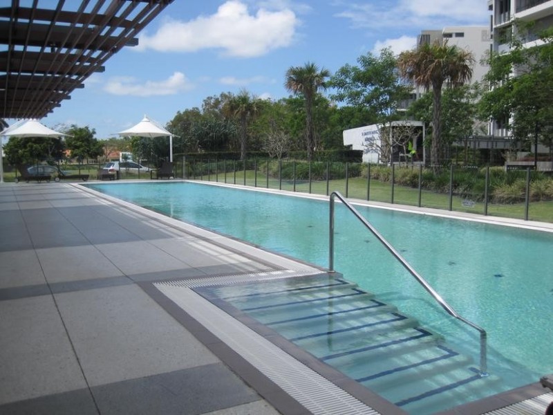 323 Bayview Street, Hollywell QLD 4216