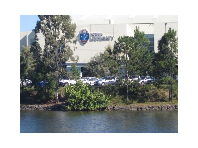 25 Lake Orr Drive, Varsity Lakes QLD 4227