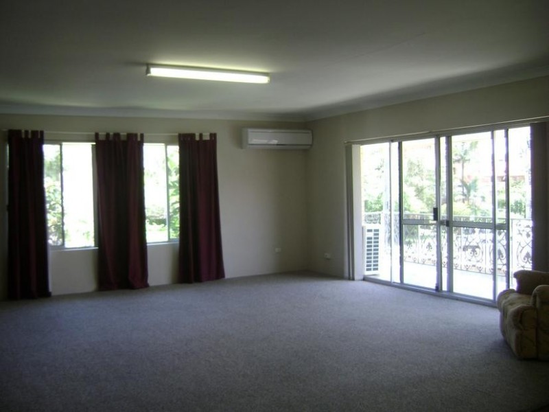 4/17 Madang Crecent, Runaway Bay QLD 4216