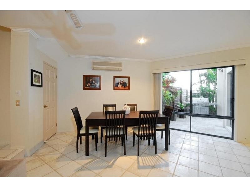 101 Morala Avenue, Runaway Bay QLD 4216