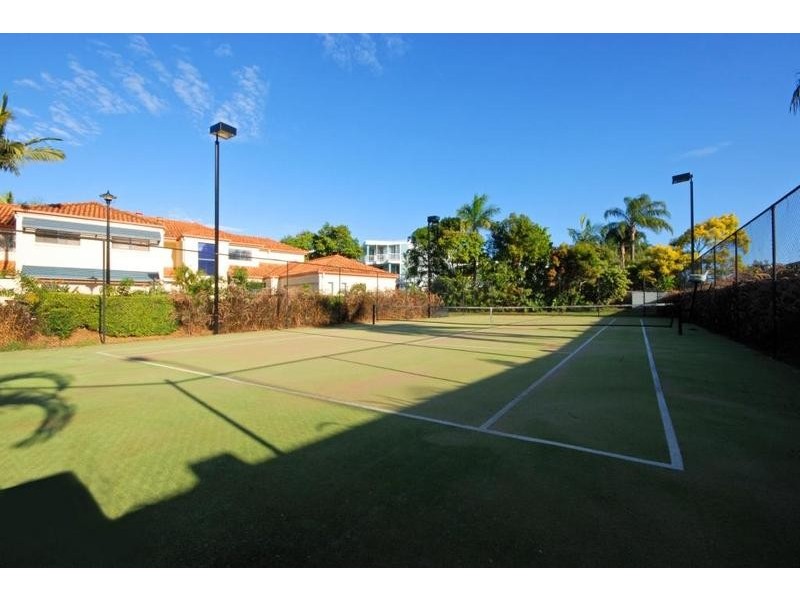 101 Morala Avenue, Runaway Bay QLD 4216