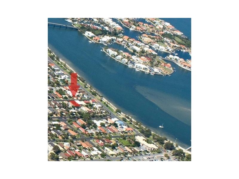 1/8 Nankeen Avenue, Paradise Point QLD 4216