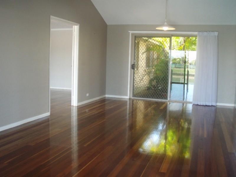 28 Longboat Place, Biggera Waters QLD 4216