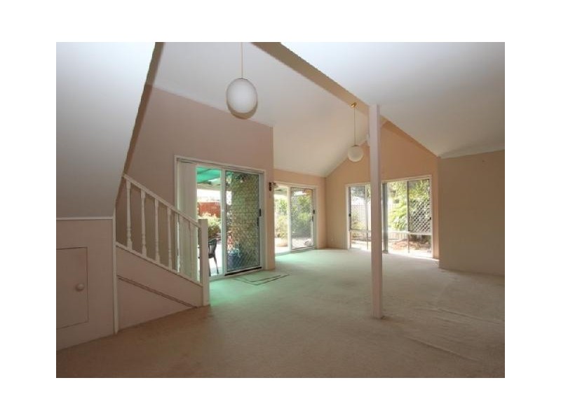 16 Jasmine Street, Paradise Point QLD 4216