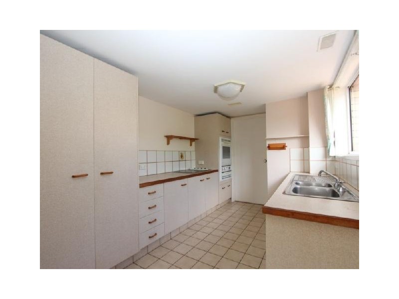 16 Jasmine Street, Paradise Point QLD 4216