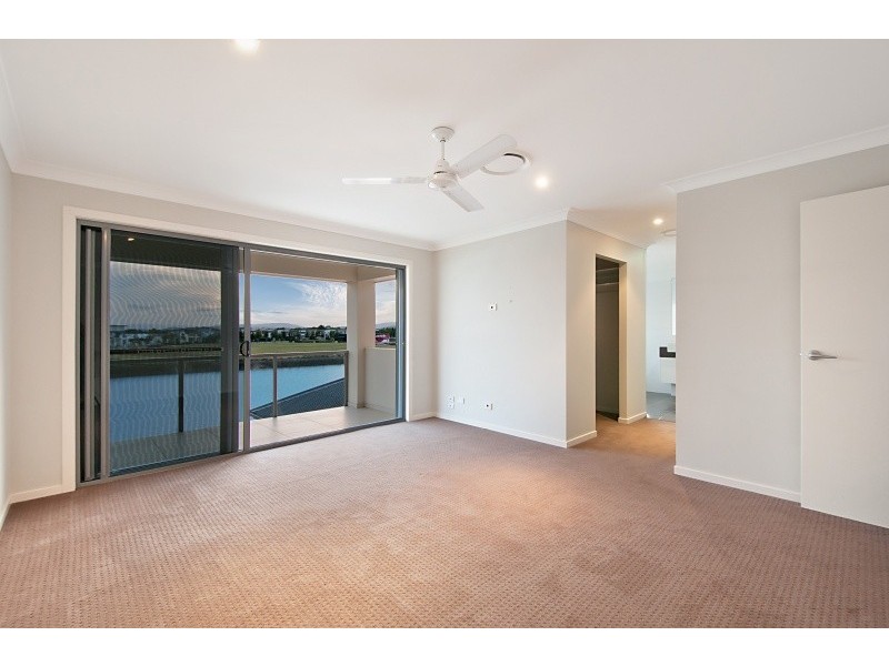 62 Palladium Blvd, Hope Island QLD 4212
