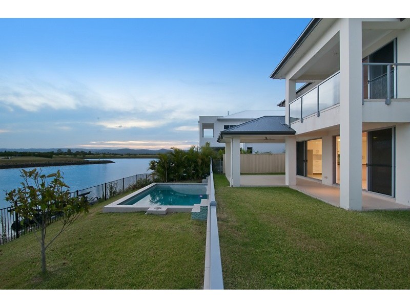 62 Palladium Blvd, Hope Island QLD 4212