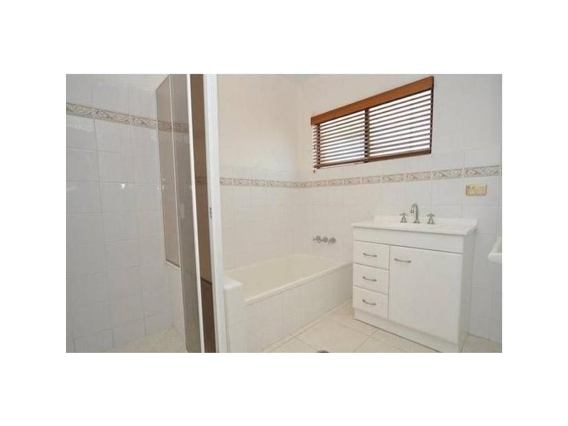 1/16 Nankeen Avenue, Paradise Point QLD 4216