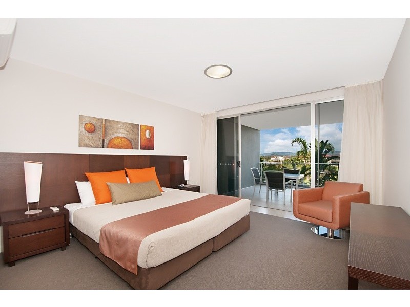 Hope Island QLD 4212