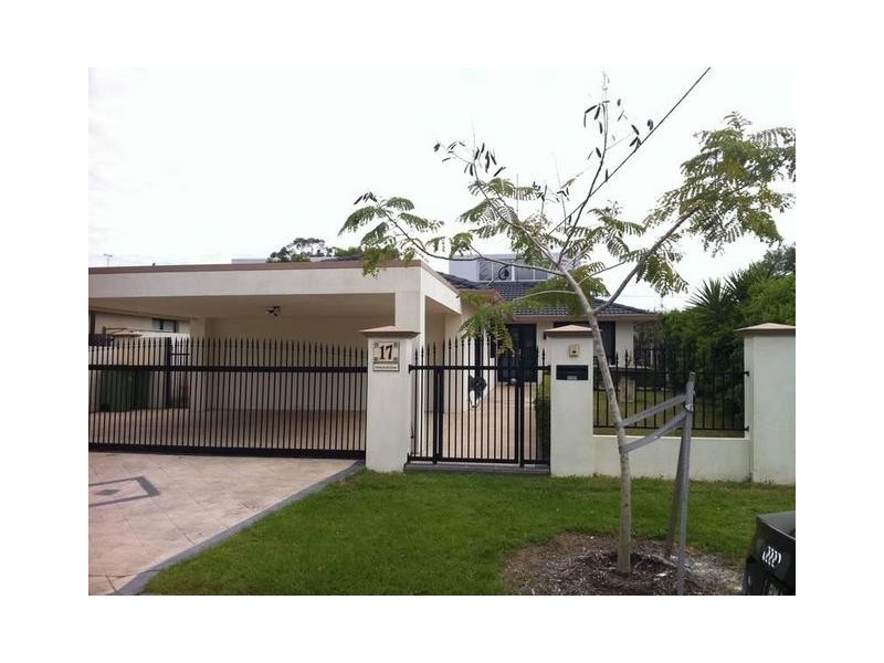 17 Coogeen Street, Sorrento QLD 4217