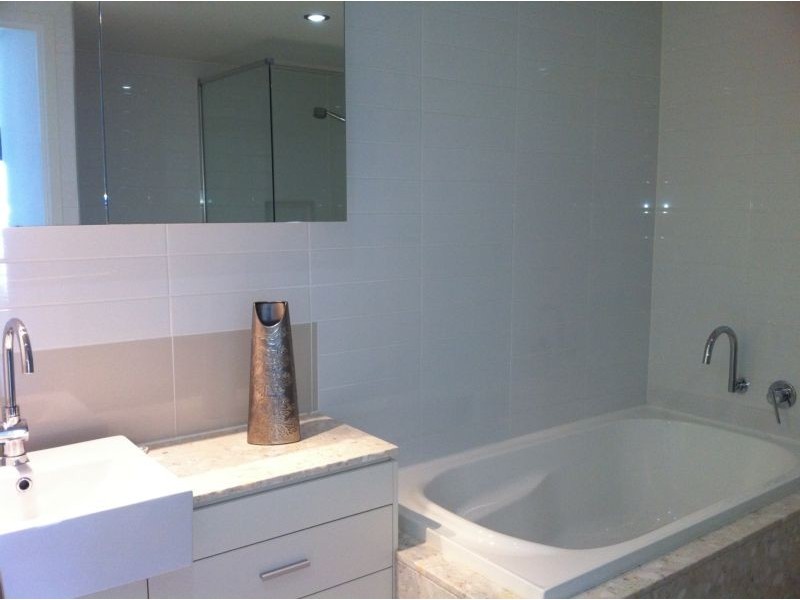 120 Surf Parade, Broadbeach QLD 4218
