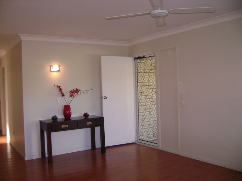 17 Drake Avenue, Paradise Point QLD 4216